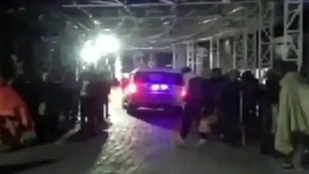 Mata Vaishno Devi Stampede: 3 सदस्यीय हाईलेवल कमेटी करेगी जांच, एक सप्ताह में देगी रिपोर्ट Mata Vaishno Devi Stampede: 3 सदस्यीय हाईलेवल कमेटी करेगी जांच, एक सप्ताह में देगी रिपोर्ट