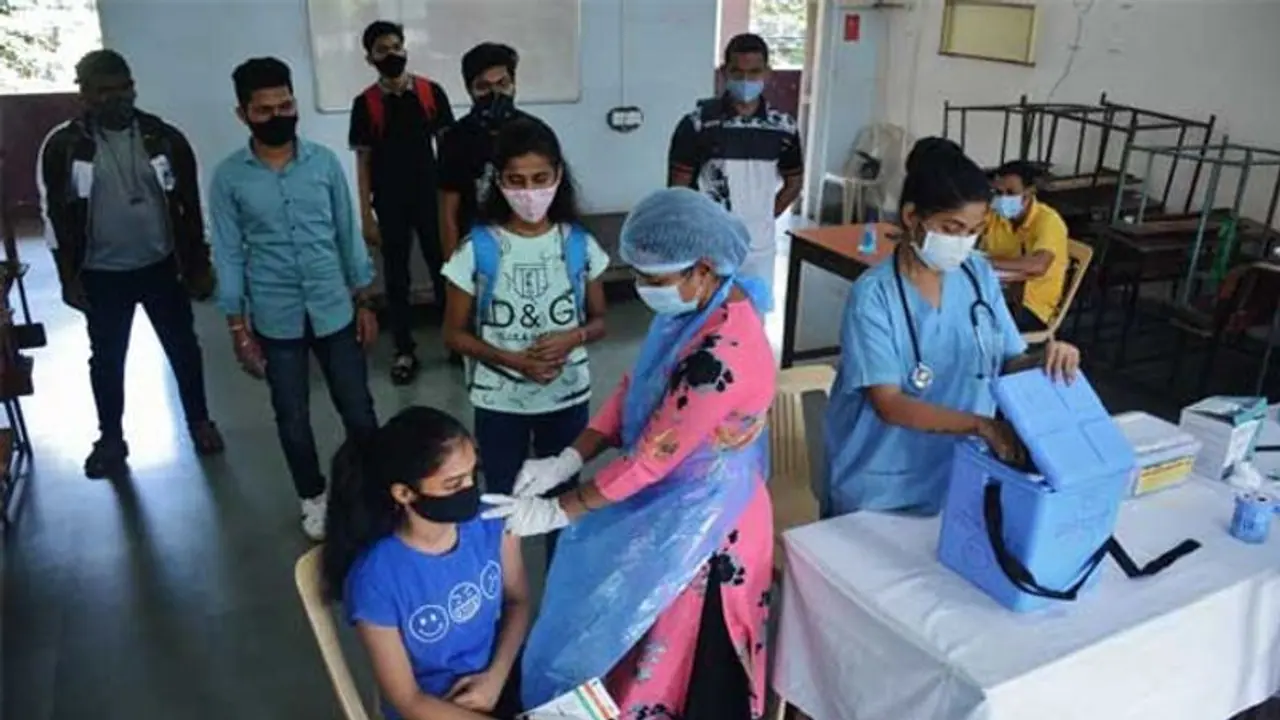 Covid Vaccine 15 18 ವರ್ಷದವರ ಲಸಿಕಾಕರಣಕ್ಕೆ 1 ತಿಂಗಳು, ಶೇ.63ರಷ್ಟುಮಕ್ಕಳಿಗೆ ಮೊದಲ ಡೋಸ್! Covid Vaccine 15 18 ವರ್ಷದವರ ಲಸಿಕಾಕರಣಕ್ಕೆ 1 ತಿಂಗಳು, ಶೇ.63ರಷ್ಟುಮಕ್ಕಳಿಗೆ ಮೊದಲ ಡೋಸ್!