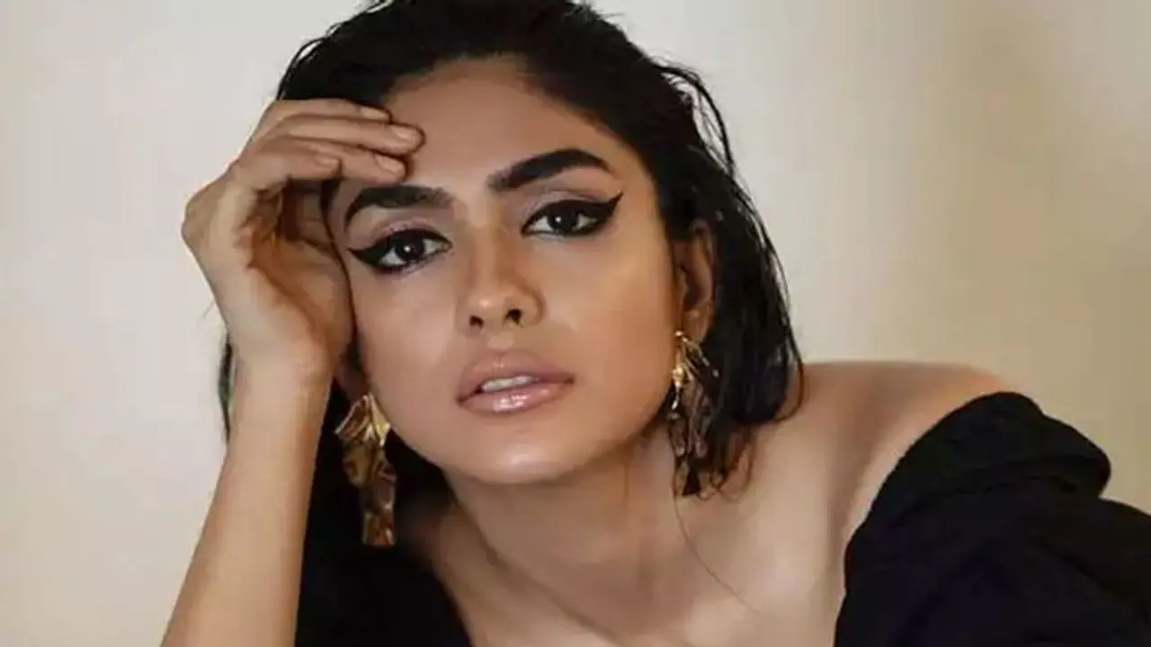 সোমবার ঠিক দুপুর ১ টা,ঘটবে অপেক্ষার অবসান, জার্সির নতুন পোস্টারে রয়েছে সেই ইঙ্গিত সোমবার ঠিক দুপুর ১ টা,ঘটবে অপেক্ষার অবসান, জার্সির নতুন পোস্টারে রয়েছে সেই ইঙ্গিত