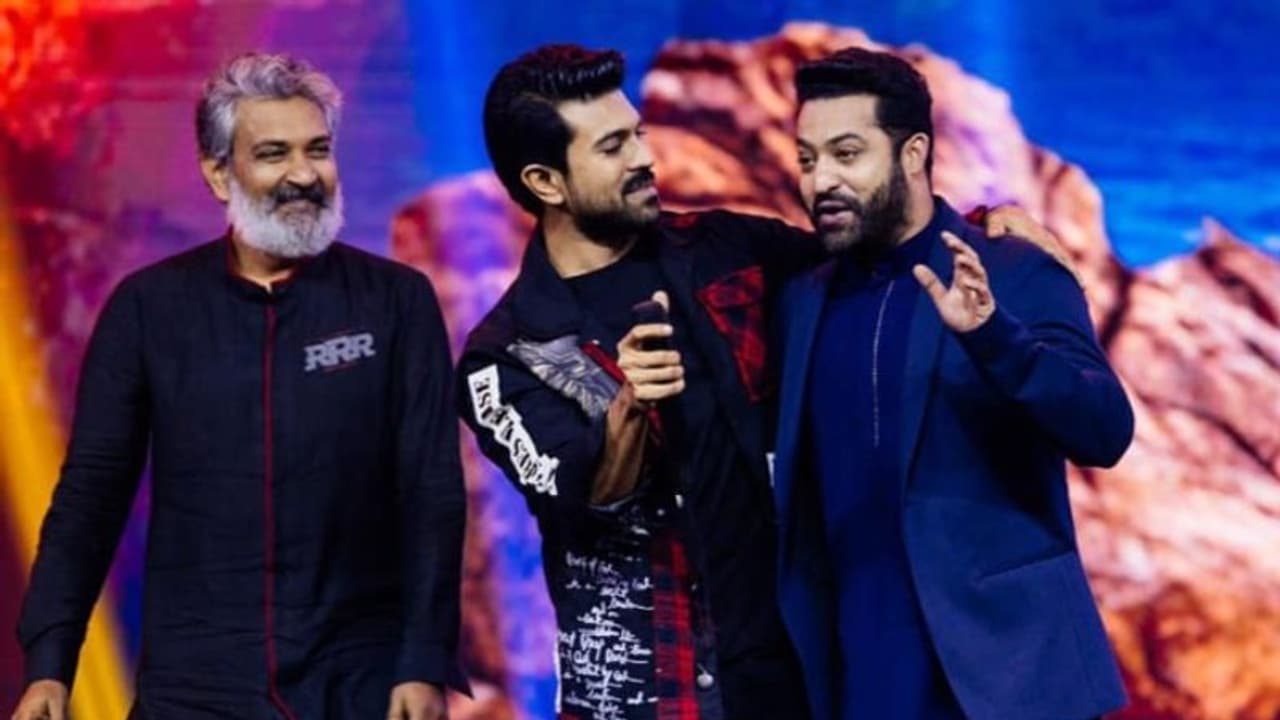 RRR release postponed : 'ചില സാഹചര്യങ്ങള് നമ്മുടെ നിയന്ത്രണത്തിലല്ല'; രാജമൗലിയുടെ ആര്ആര്ആറും റിലീസ് മാറ്റി RRR release postponed : 'ചില സാഹചര്യങ്ങള് നമ്മുടെ നിയന്ത്രണത്തിലല്ല'; രാജമൗലിയുടെ ആര്ആര്ആറും റിലീസ് മാറ്റി