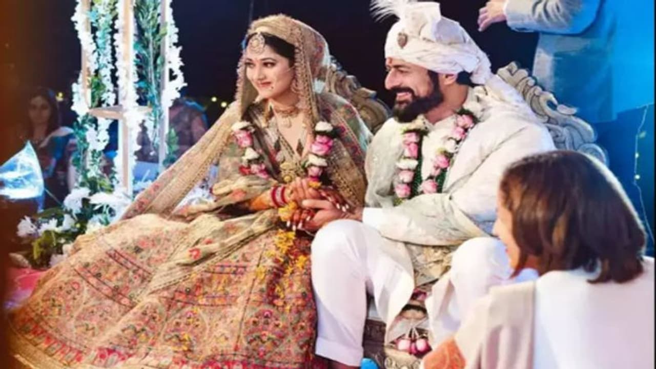 'देवों के देव महादेव' फेम Mohit Raina ने लिए सात फेरे, तस्वीरें शेयर कर फैंस को नए साल पर दिया बड़ा सरप्राइज