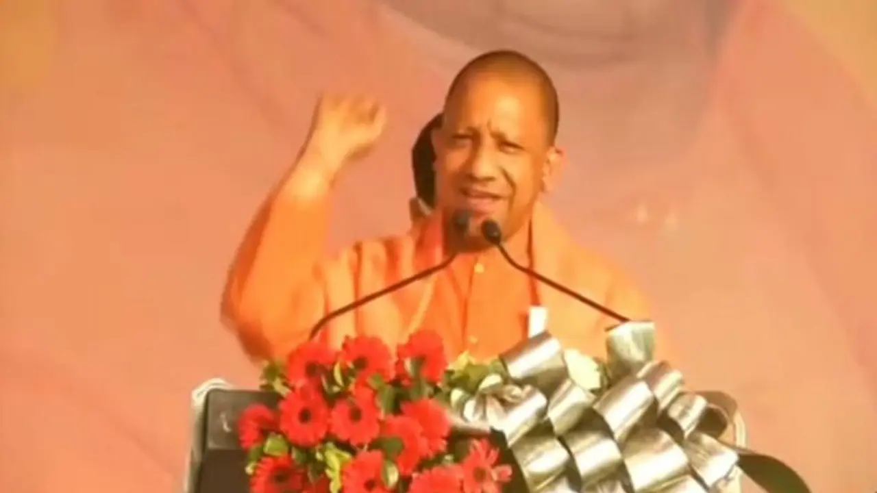 रामपुर में CM योगी ने सपा पर साधा निशाना, कहा 2017 से पहले यूपी में दंगाइयों को मिलता था सम्मान