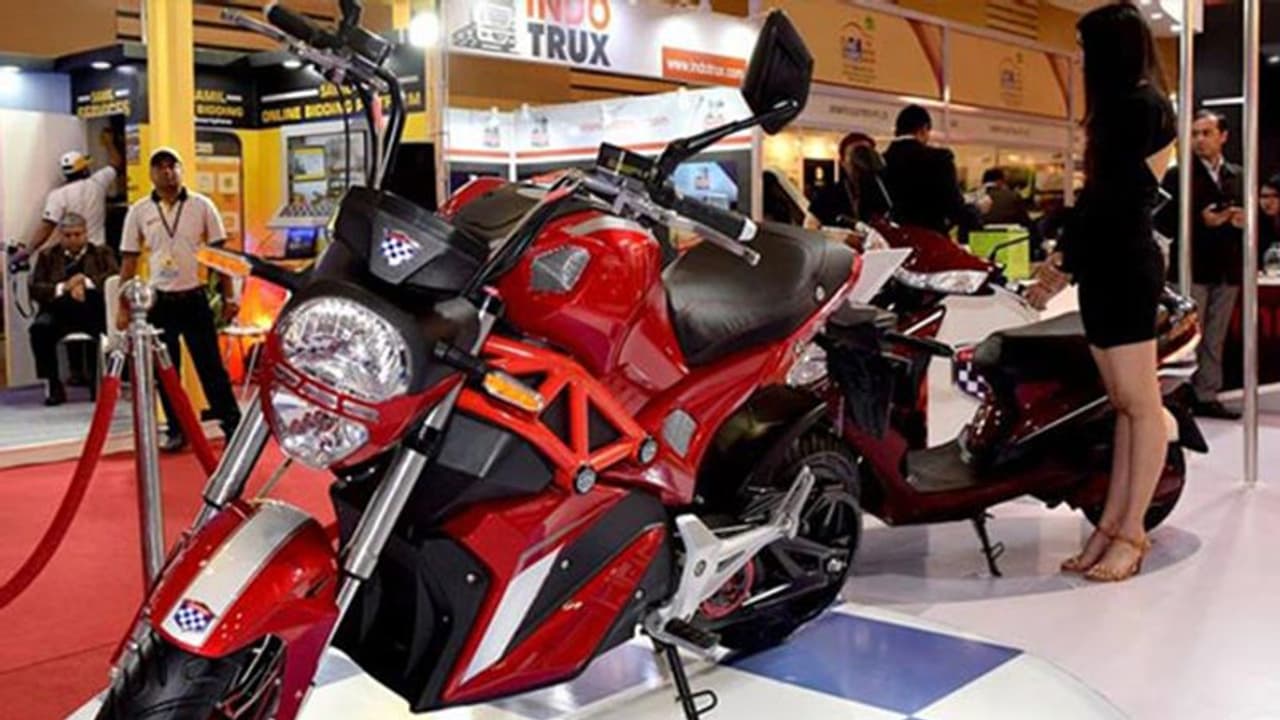 156 കിമി മൈലേജുള്ള ആ ബൈക്കിന്റെ ബുക്കിംഗ് വീണ്ടും തുടങ്ങി, വെറും 2,499 രൂപ മാത്രം! 156 കിമി മൈലേജുള്ള ആ ബൈക്കിന്റെ ബുക്കിംഗ് വീണ്ടും തുടങ്ങി, വെറും 2,499 രൂപ മാത്രം!