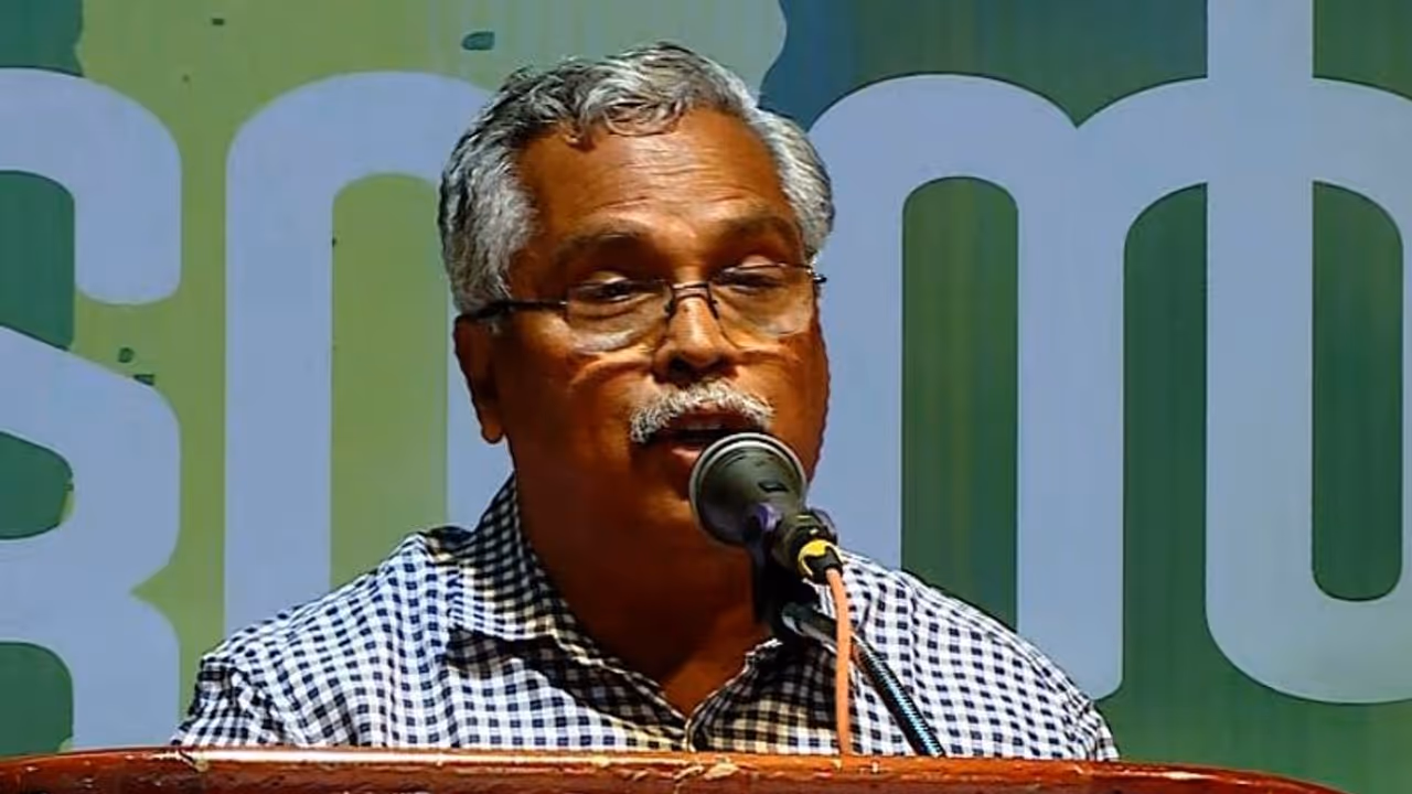 Binoy Viswam : കോൺഗ്രസ് അനുകൂല പരാമർശം അനവസരത്തിൽ; സിപിഐ എക്സിക്യുട്ടീവ് യോഗത്തിൽ ബിനോയ് വിശ്വത്തിന് വിമർശനം Binoy Viswam : കോൺഗ്രസ് അനുകൂല പരാമർശം അനവസരത്തിൽ; സിപിഐ എക്സിക്യുട്ടീവ് യോഗത്തിൽ ബിനോയ് വിശ്വത്തിന് വിമർശനം
