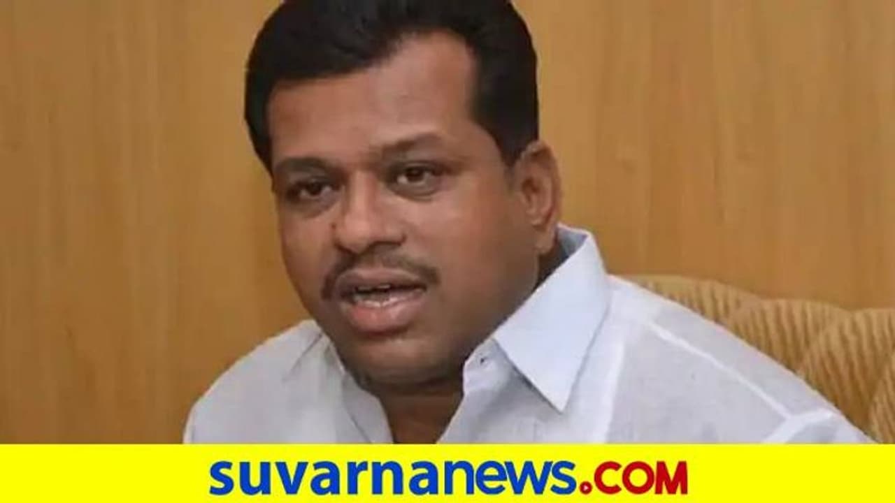 ಬಿಜೆಪಿ ಸರ್ಕಾರದಿಂದ ದೇವಸ್ಥಾನ ಕೇಸರೀಕರಣ ಮಾಡುವ ಹುನ್ನಾರ: ಪರಮೇಶ್ವರ ನಾಯ್ಕ