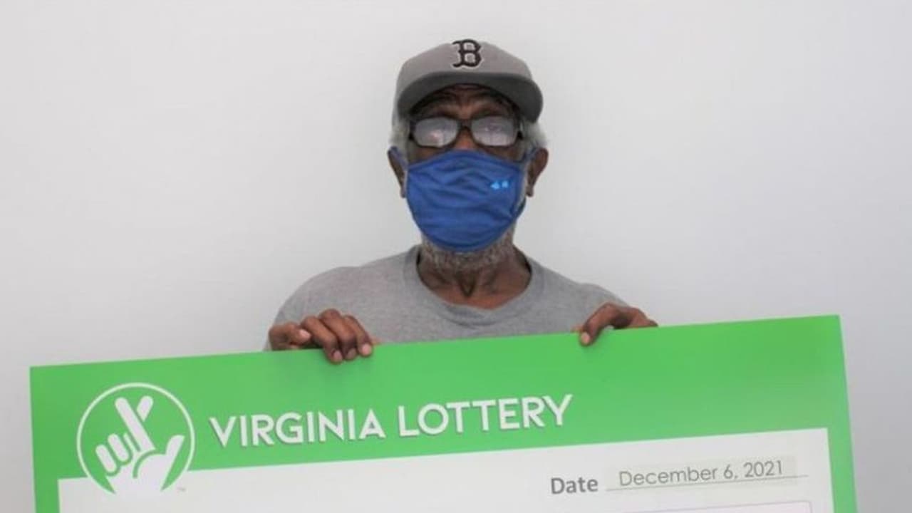 Lottery winner : വര്ഷങ്ങള്ക്ക് മുമ്പ് 76 ലക്ഷത്തിന്റെ ലോട്ടറി, ഇപ്പോള് 7.6 കോടിയും; അമ്പരന്ന് ഭാഗ്യശാലി Lottery winner : വര്ഷങ്ങള്ക്ക് മുമ്പ് 76 ലക്ഷത്തിന്റെ ലോട്ടറി, ഇപ്പോള് 7.6 കോടിയും; അമ്പരന്ന് ഭാഗ്യശാലി