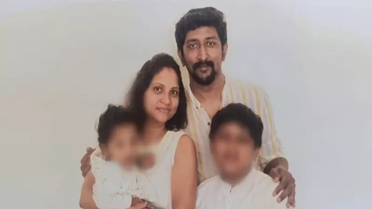 ఆన్ లైన్ గేమ్స్ వ్యసనం.. అప్పులపాలై భార్యాపిల్లలను చంపి.. వ్యక్తి ఆత్మహత్య... ఆన్ లైన్ గేమ్స్ వ్యసనం.. అప్పులపాలై భార్యాపిల్లలను చంపి.. వ్యక్తి ఆత్మహత్య...