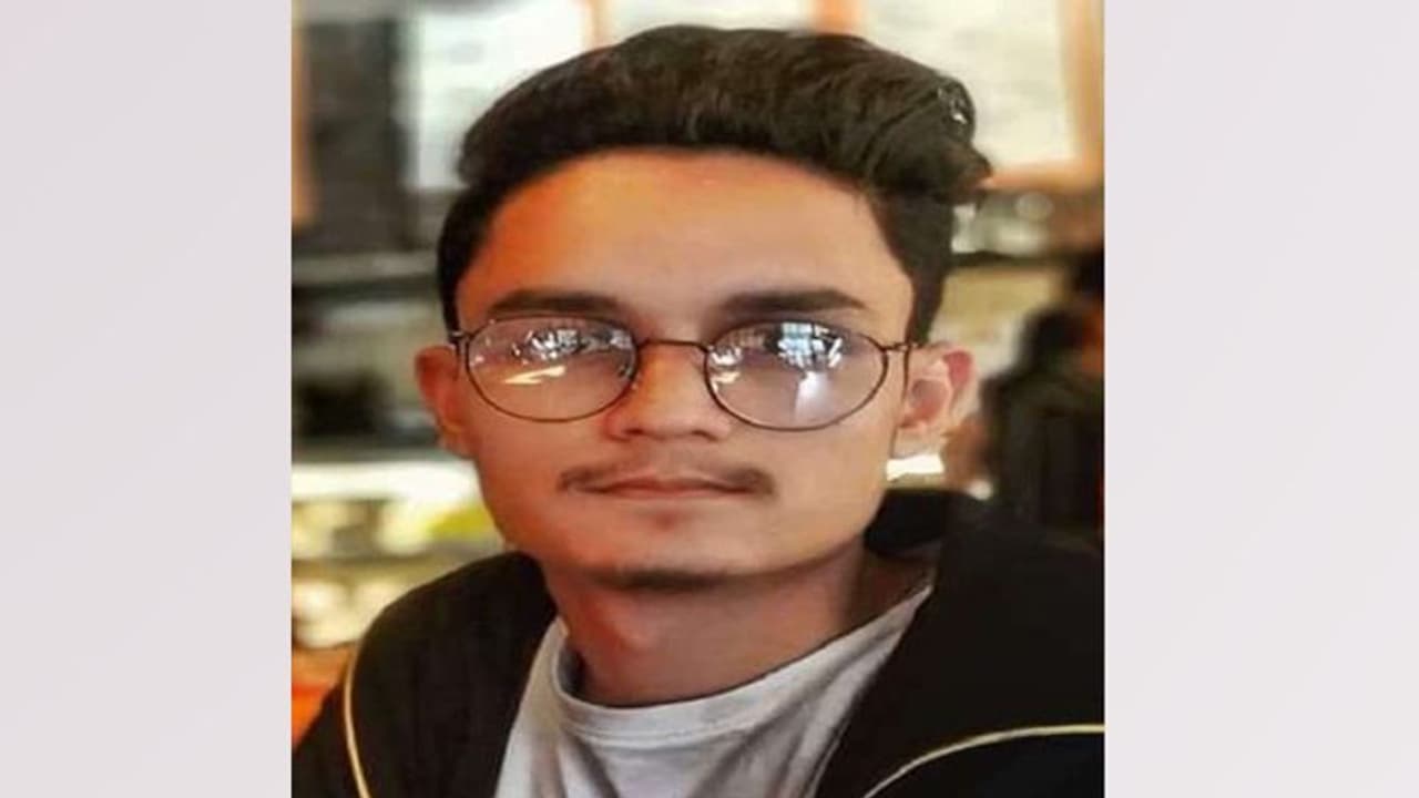 हल्द्वानी में MBBS स्टूडेंट की ठंड से मौत, कड़ाके की सर्दी में रातभर नाली में पड़ा रहा हल्द्वानी में MBBS स्टूडेंट की ठंड से मौत, कड़ाके की सर्दी में रातभर नाली में पड़ा रहा