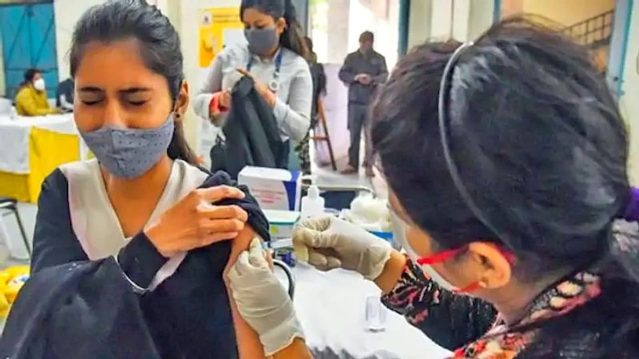 Vaccine Drive ಕರ್ನಾಟಕದಲ್ಲಿ 100% ಮೊದಲ ಡೋಸ್‌, 18 ವರ್ಷ ಮೇಲ್ಪಟ್ಟ ಎಲ್ಲರಿಗೂ ಲಸಿಕೆ!