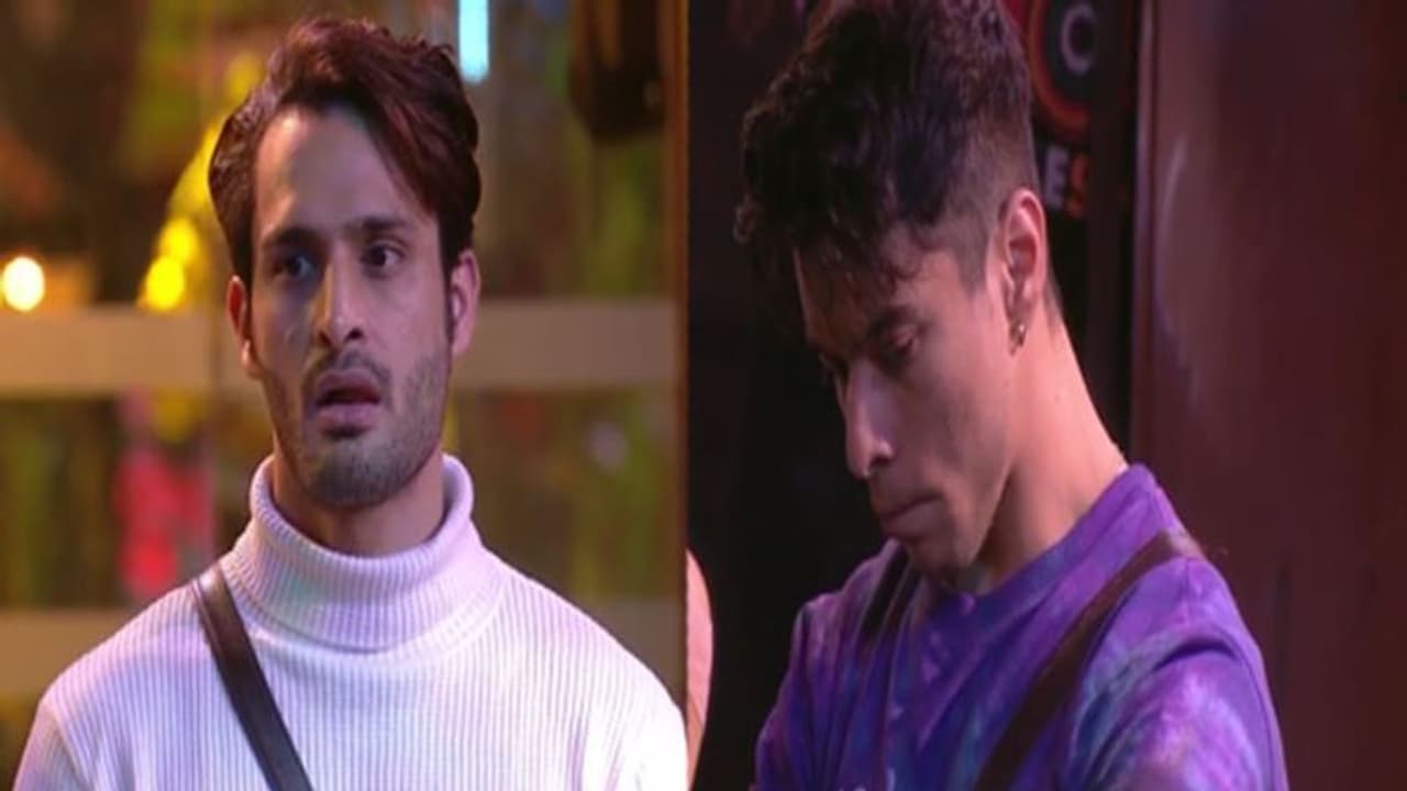 Bigg Boss 15 Updates: Umar Riaz ने प्रतीक सहजपाल के साथ की हाथापाई, भड़के बिग बॉस देंगे ये सजा