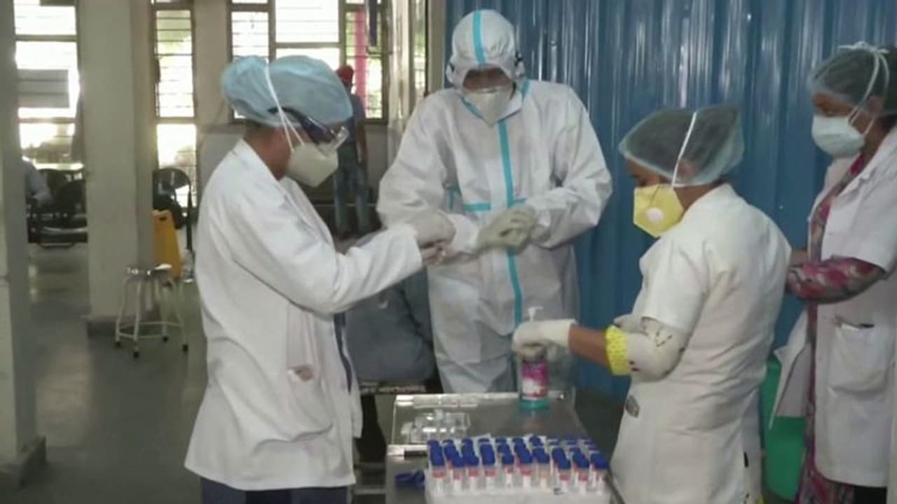 இனி ஒமைக்ரான் தொற்றினை எளிதில் கண்டறியலாம்..டாடா நிறுவனம் தயாரித்த புது கருவி .. ஐசிஎம்ஆர் ஒப்புதல்.. இனி ஒமைக்ரான் தொற்றினை எளிதில் கண்டறியலாம்..டாடா நிறுவனம் தயாரித்த புது கருவி .. ஐசிஎம்ஆர் ஒப்புதல்..