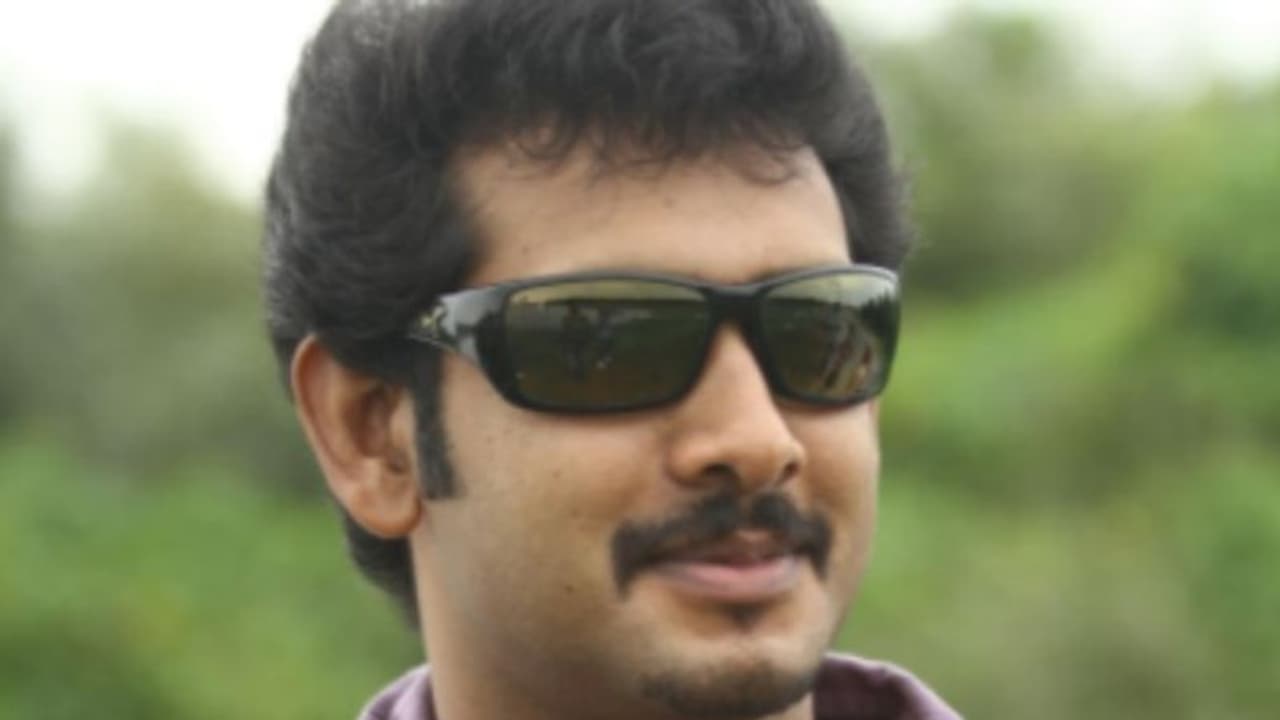 Kailash : ഷൂട്ടിംഗിനിടെ കൈലാഷിന് പരുക്കേറ്റു, 'പള്ളിമണി' താല്ക്കാലികമായി നിര്ത്തിവെച്ചു Kailash : ഷൂട്ടിംഗിനിടെ കൈലാഷിന് പരുക്കേറ്റു, 'പള്ളിമണി' താല്ക്കാലികമായി നിര്ത്തിവെച്ചു