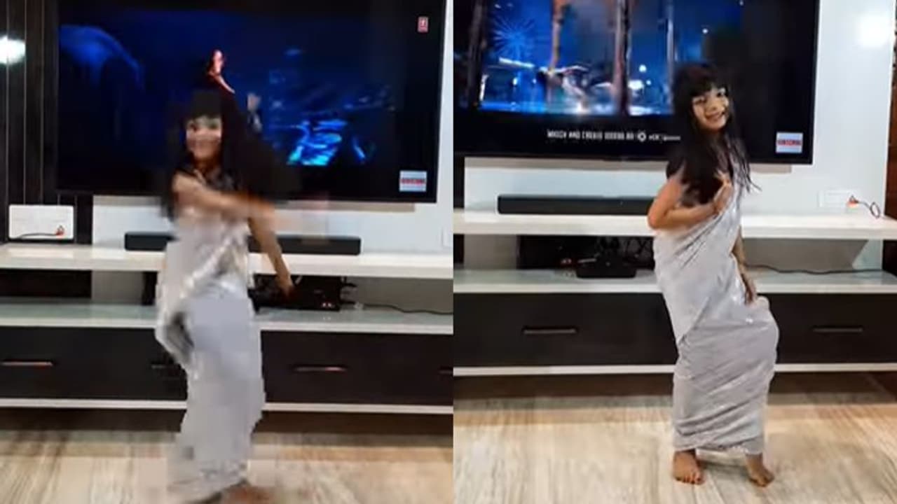 कैटरीना के गाने टिप टिप बरसा पानी पर बच्ची ने किया डांस, सोशल मीडिया पर वायरल हुआ वीडियो कैटरीना के गाने टिप टिप बरसा पानी पर बच्ची ने किया डांस, सोशल मीडिया पर वायरल हुआ वीडियो