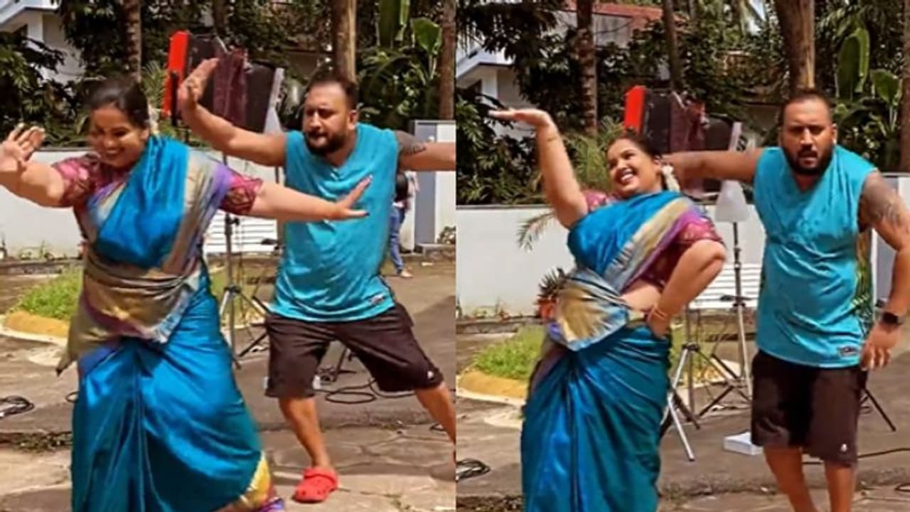 UrulakkUpperi Series : 'സാമീ.. മന്തിര സാമീ..' കിടിലൻ സ്റ്റെപ്പുമായി അർജുൻ, 'ഉരുളയ്ക്കുപ്പേരി ലൊക്കേഷൻ വീഡിയോ UrulakkUpperi Series : 'സാമീ.. മന്തിര സാമീ..' കിടിലൻ സ്റ്റെപ്പുമായി അർജുൻ, 'ഉരുളയ്ക്കുപ്പേരി ലൊക്കേഷൻ വീഡിയോ