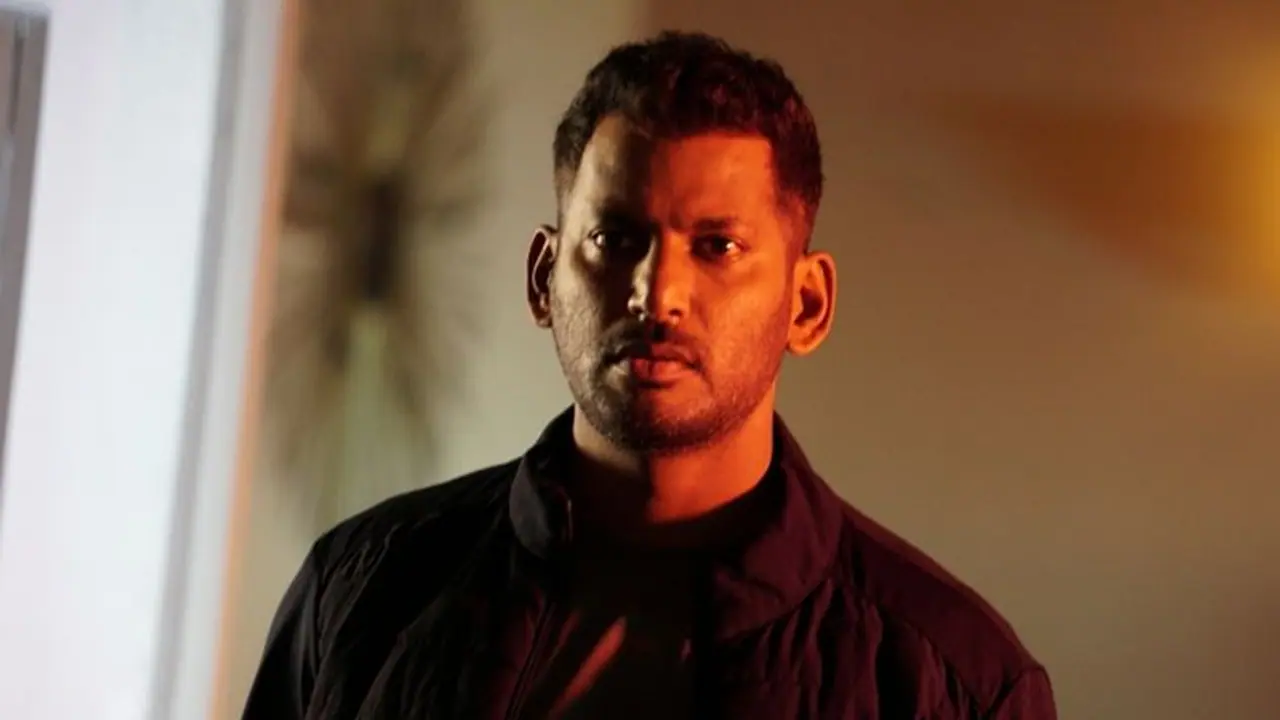 சட்டை கிழிந்து... ரத்த காயங்களுடன் விஷால்..வீடியோவை பார்த்து அதிர்ந்த ரசிகர்கள்..