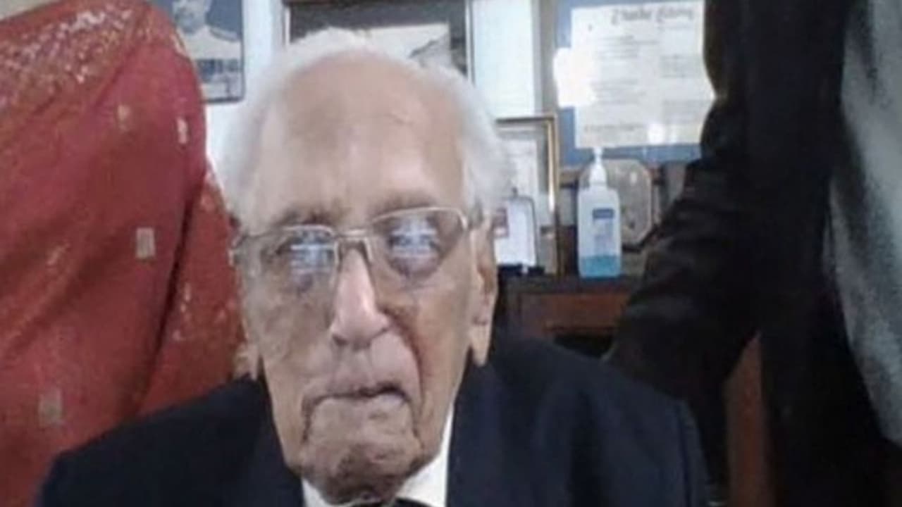 रिटायर्ड वाइस एडमिरल एसएच शर्मा का निधन, 1971 के युद्ध में ईस्टर्न फ्लीट में संभाला था मोर्चा