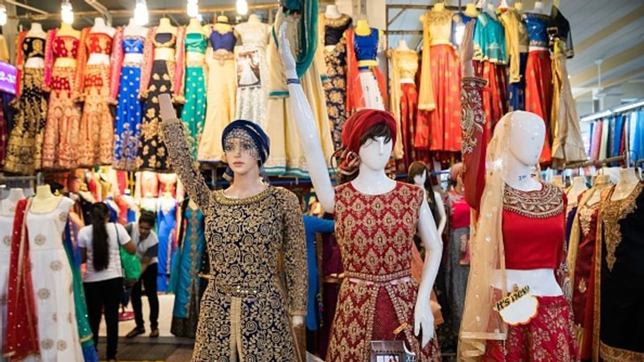 Afghanistan : തുണിക്കടകളിലെ പെണ്ബൊമ്മകളുടെ കഴുത്ത് വെട്ടാന് താലിബാന് നിര്ദേശം Afghanistan : തുണിക്കടകളിലെ പെണ്ബൊമ്മകളുടെ കഴുത്ത് വെട്ടാന് താലിബാന് നിര്ദേശം