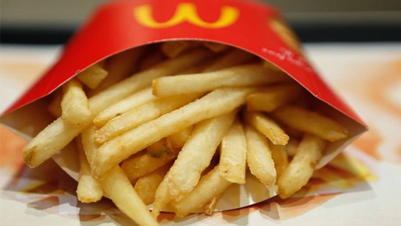 অবাক কাণ্ড, বাড়ির বাথরুমের দেওয়াল থেকে 'অক্ষত' অবস্থায় উদ্ধার ৬০ বছর পুরোনো ফ্রেঞ্চ ফ্রাই অবাক কাণ্ড, বাড়ির বাথরুমের দেওয়াল থেকে 'অক্ষত' অবস্থায় উদ্ধার ৬০ বছর পুরোনো ফ্রেঞ্চ ফ্রাই