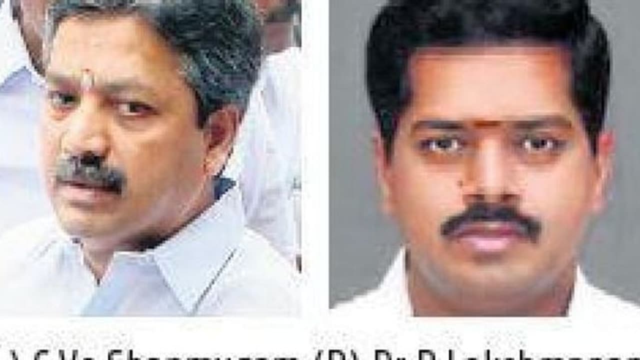 விழுப்புரம் மக்கள் டவுசரை கழட்டியும் அடங்கலையே.. சி.வி சண்முகத்தை டரிரிரியல் ஆக்கிய திமுக எம்எல்ஏ. விழுப்புரம் மக்கள் டவுசரை கழட்டியும் அடங்கலையே.. சி.வி சண்முகத்தை டரிரிரியல் ஆக்கிய திமுக எம்எல்ஏ.