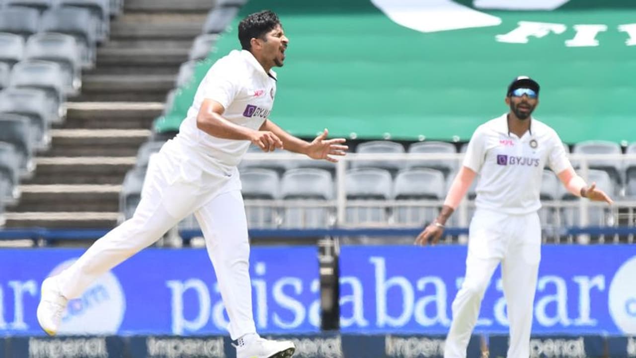 IND VS SA TEST: শার্দুলের ৭ উইকেটের পরও ২৭ রানের লিড দক্ষিণ আফ্রিকার, তৃতীয় দিনে কঠিন পরীক্ষা পুজারা রাহানের IND VS SA TEST: শার্দুলের ৭ উইকেটের পরও ২৭ রানের লিড দক্ষিণ আফ্রিকার, তৃতীয় দিনে কঠিন পরীক্ষা পুজারা রাহানের