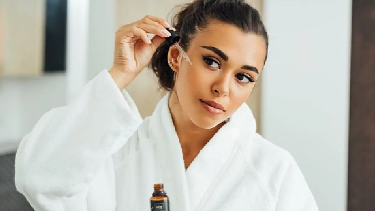 শুষ্ক ত্বকের যত্নে এড়িয়ে চলুন এই কয়টি উপাদান, অজান্তে হচ্ছে ত্বকের মারাত্মক ক্ষতি শুষ্ক ত্বকের যত্নে এড়িয়ে চলুন এই কয়টি উপাদান, অজান্তে হচ্ছে ত্বকের মারাত্মক ক্ষতি