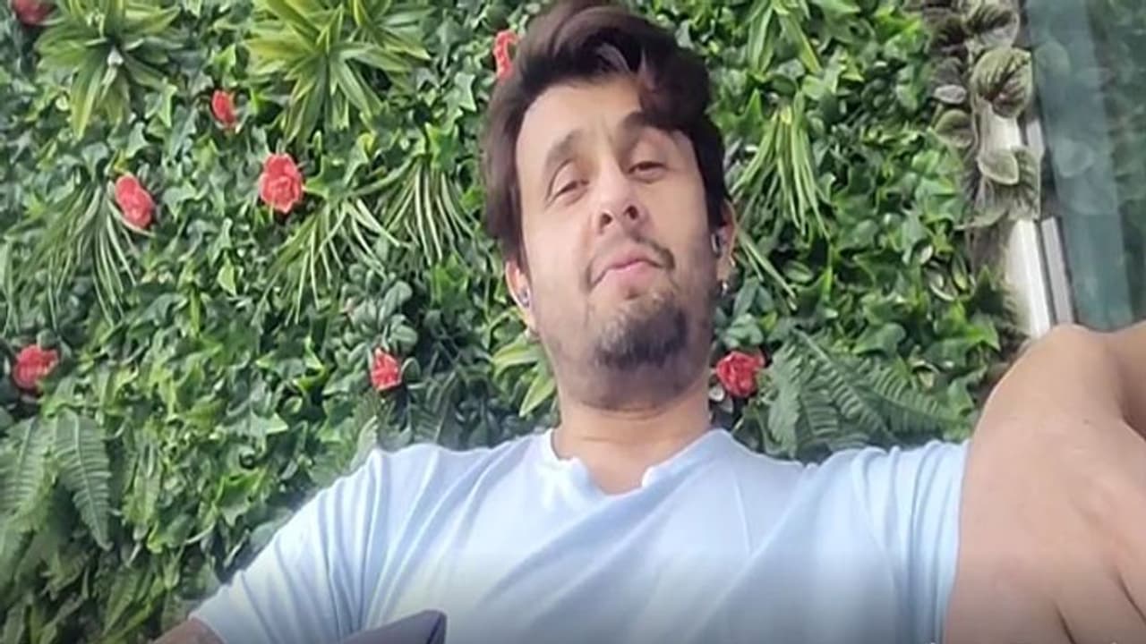 Sonu Nigam पूरे परिवार समेत हुए कोरोना पॉजिटिव, सिंगर ने कहा मैं मर नहीं रहा, डरने की नहीं संभलने की जरूरत है