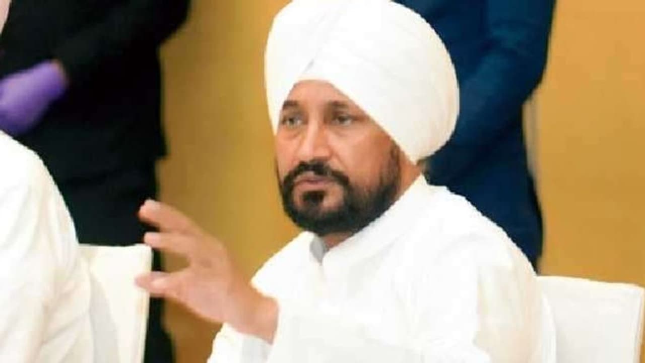 PM मोदी की सुरक्षा में चूक पर CM चन्नी का पहला बयान प्लान बदलने से यह सब हुआ, कुदरत भी इसके लिए जिम्मेदार PM मोदी की सुरक्षा में चूक पर CM चन्नी का पहला बयान प्लान बदलने से यह सब हुआ, कुदरत भी इसके लिए जिम्मेदार