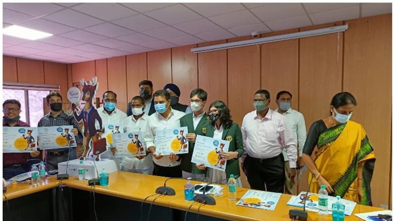 తెలంగాణ ఐపి బడ్డీ మస్కట్ రచిత్ ను ఆవిష్కరించిన మంత్రి కేటీఆర్ తెలంగాణ ఐపి బడ్డీ మస్కట్ రచిత్ ను ఆవిష్కరించిన మంత్రి కేటీఆర్