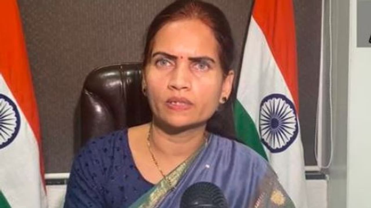 केंद्रीय स्वास्थ्य राज्य मंत्री भारती पवार CORONA POSITIVE, घर पर खुद को किया आइसोलेट