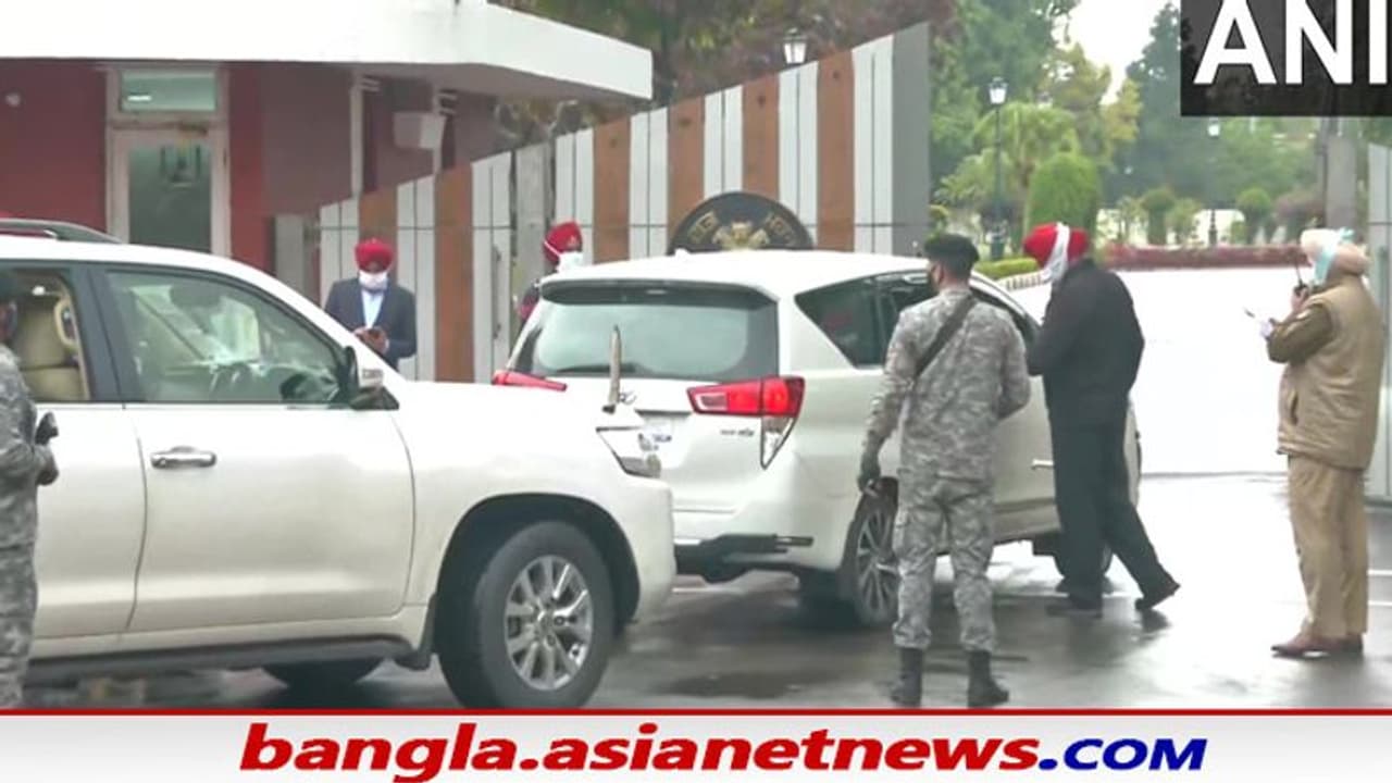 পঞ্জাবে মুখ্যমন্ত্রীর ইস্তফা চেয়ে রাজ্যপালের কাছে বিজেপি, দাবি উঠল রাষ্ট্রপতি শাসনের পঞ্জাবে মুখ্যমন্ত্রীর ইস্তফা চেয়ে রাজ্যপালের কাছে বিজেপি, দাবি উঠল রাষ্ট্রপতি শাসনের