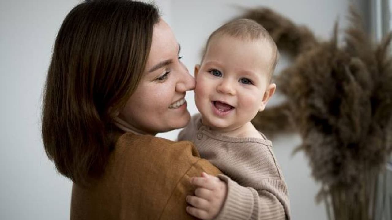 Breastfeeding mothers : സമ്മതമില്ലാതെ മുലയൂട്ടുന്ന അമ്മമാരുടെ ചിത്രം പകർത്തിയാൽ രണ്ടുവർഷം വരെ തടവ് Breastfeeding mothers : സമ്മതമില്ലാതെ മുലയൂട്ടുന്ന അമ്മമാരുടെ ചിത്രം പകർത്തിയാൽ രണ്ടുവർഷം വരെ തടവ്
