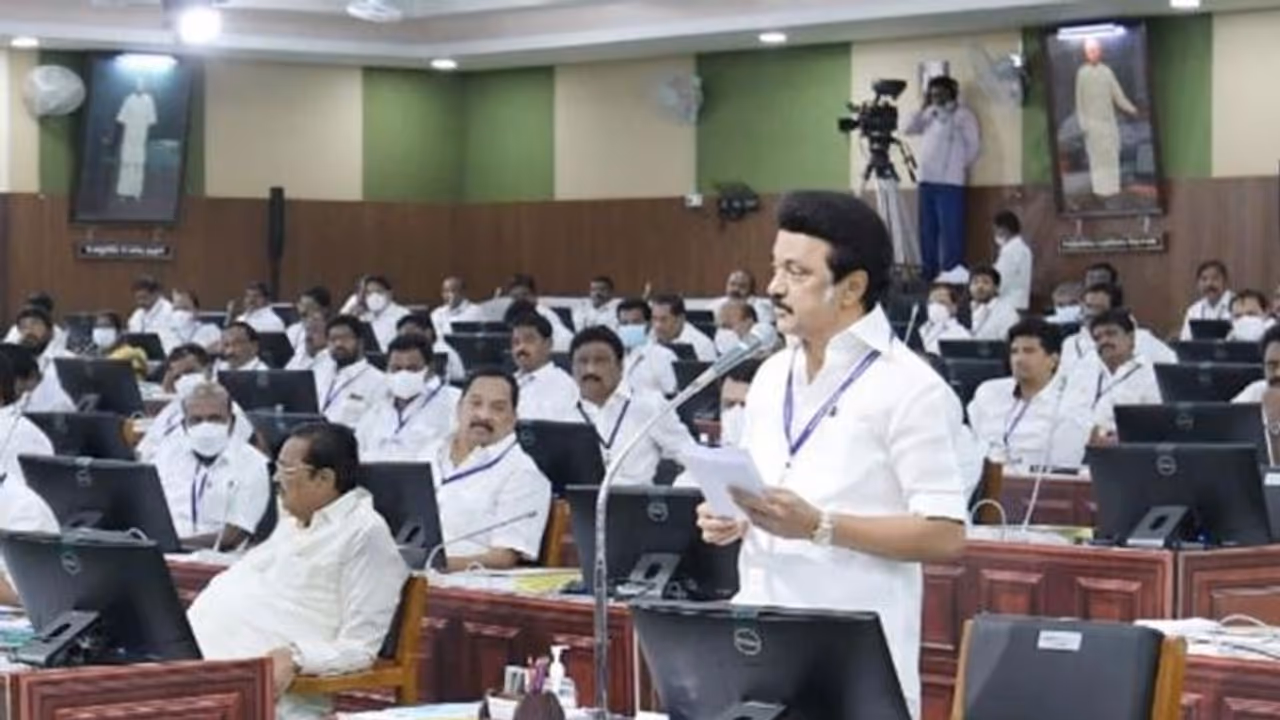 MK Stalin: சிக்ஸர் அடித்த ஸ்டாலின்..! சைலண்ட் மோடில் அதிமுக.. சட்டப்பேரவை பரபரப்பு..! MK Stalin: சிக்ஸர் அடித்த ஸ்டாலின்..! சைலண்ட் மோடில் அதிமுக.. சட்டப்பேரவை பரபரப்பு..!