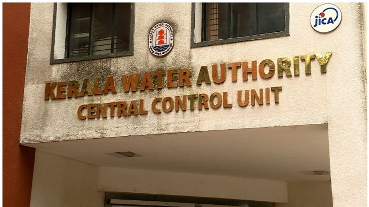 ഹാവൂ, ആശ്വാസമായി! തിരുവനന്തപുരം നഗരത്തിലെ കുടിവെള്ള പ്രശ്നത്തിന് പരിഹാരമാകുന്നു, വെള്ളം എത്തിത്തുടങ്ങി ഹാവൂ, ആശ്വാസമായി! തിരുവനന്തപുരം നഗരത്തിലെ കുടിവെള്ള പ്രശ്നത്തിന് പരിഹാരമാകുന്നു, വെള്ളം എത്തിത്തുടങ്ങി