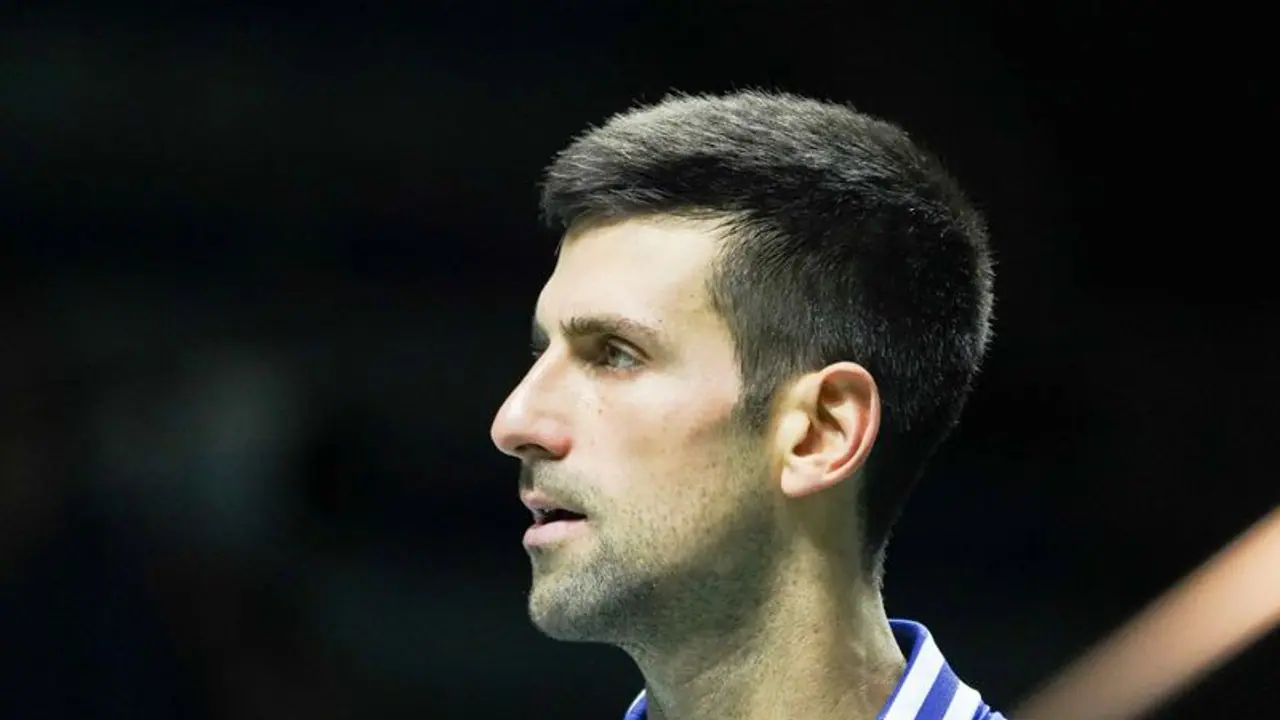 Novak Djokovic visa : ജോക്കോവിച്ചിന് വീണ്ടും കുരുക്ക്; രണ്ടാമതും വിസ റദ്ദാക്കി, ഓസ്ട്രേലിയ വിടണം Novak Djokovic visa : ജോക്കോവിച്ചിന് വീണ്ടും കുരുക്ക്; രണ്ടാമതും വിസ റദ്ദാക്കി, ഓസ്ട്രേലിയ വിടണം