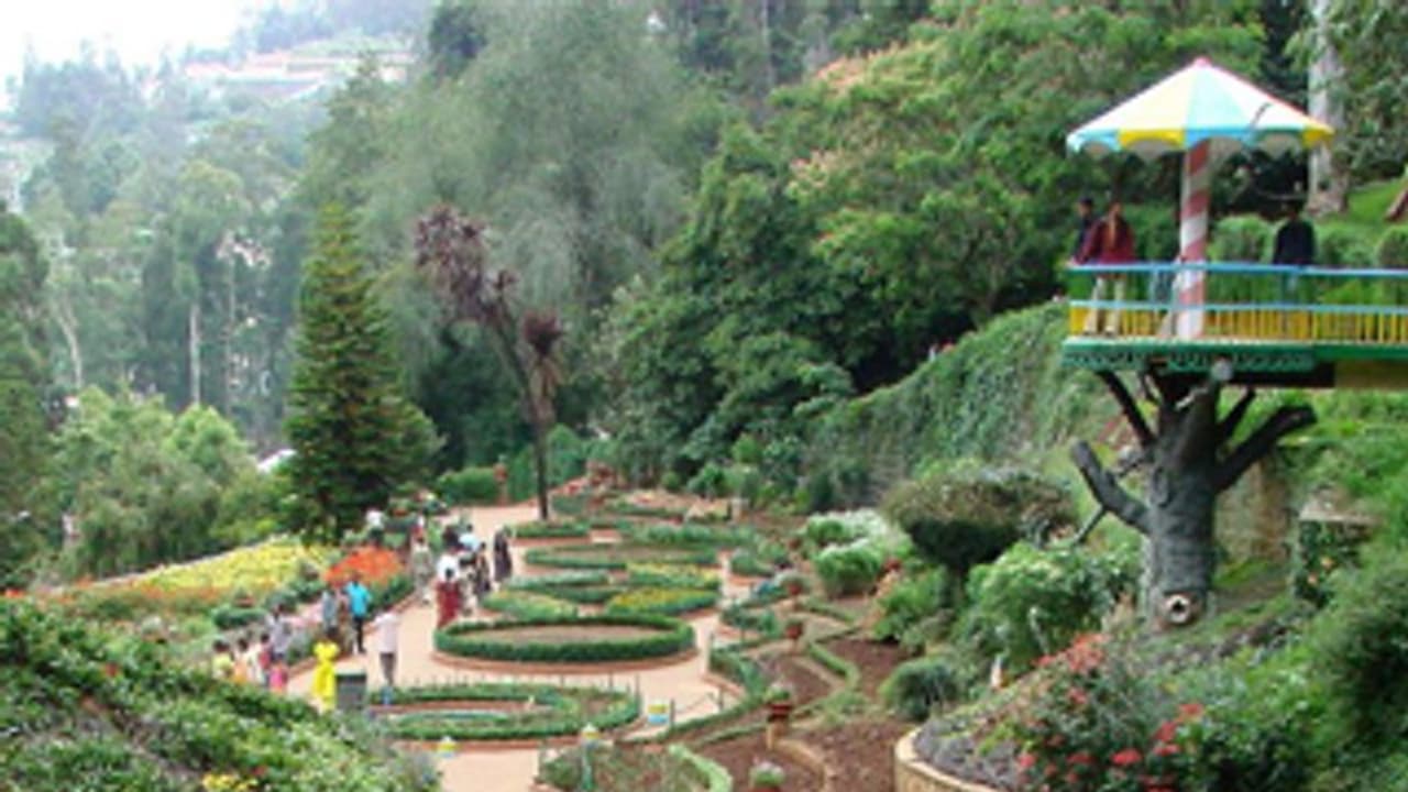 மக்களே உஷார்..சுற்றுலா தளங்களுக்கு செல்வதற்கு கட்டுபாடு.. இது கட்டாயம்.. மாவட்ட நிர்வாகம் அறிவிப்பு.. மக்களே உஷார்..சுற்றுலா தளங்களுக்கு செல்வதற்கு கட்டுபாடு.. இது கட்டாயம்.. மாவட்ட நிர்வாகம் அறிவிப்பு..