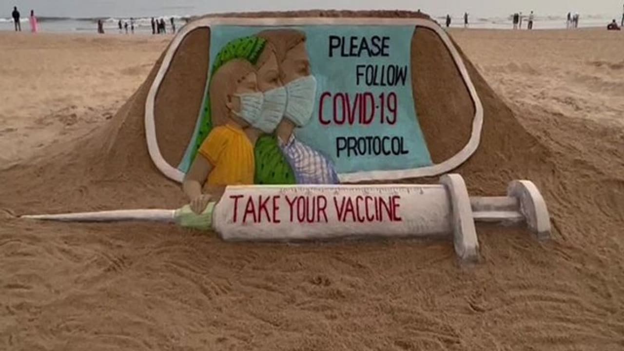 Expert Advice: डेल्टा के मुकाबले कम घातक है ओमिक्रोन, पर तेजी से कर रहा संक्रमित, इसलिए हल्के में न लें