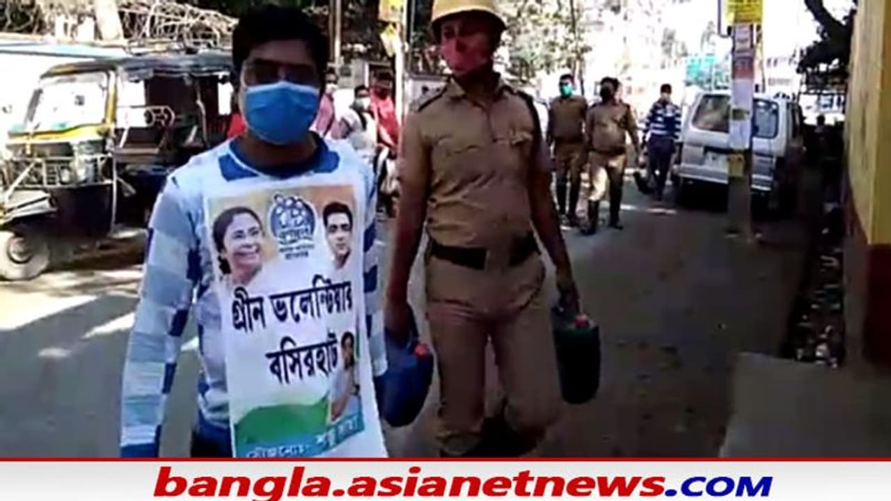 করোনা যুদ্ধে রেড ভলেন্টিয়ারদের টক্কর দিতে মাঠে নামল সবুজ ভলেন্টিয়ার, বড় উদ্যোগ তৃণমূলের করোনা যুদ্ধে রেড ভলেন্টিয়ারদের টক্কর দিতে মাঠে নামল সবুজ ভলেন্টিয়ার, বড় উদ্যোগ তৃণমূলের