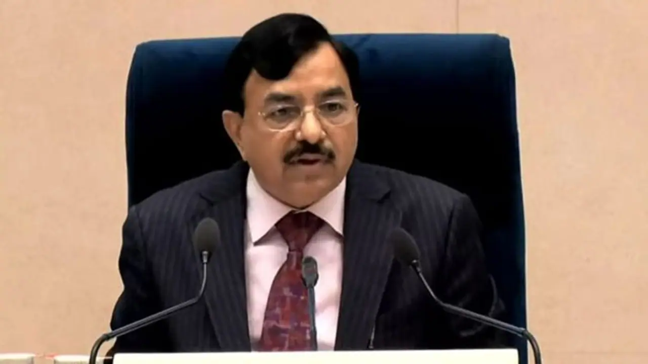 கொரோனாவால் பாதிக்கப்பட்டவர்கள் தபால் வாக்களிக்கலாம்.. தேர்தல் ஆணையர் அதிரடி அறிவிப்பு. கொரோனாவால் பாதிக்கப்பட்டவர்கள் தபால் வாக்களிக்கலாம்.. தேர்தல் ஆணையர் அதிரடி அறிவிப்பு.