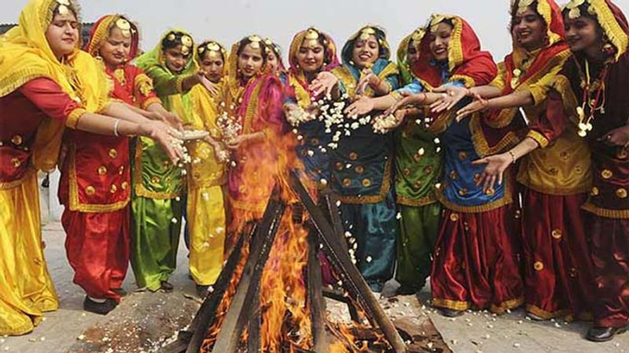 Lohri 2022: लोहड़ी पर जरूर याद किया जाता है इस पंजाबी योद्धा को, इनके बिना अधूरा होता है ये उत्सव Lohri 2022: लोहड़ी पर जरूर याद किया जाता है इस पंजाबी योद्धा को, इनके बिना अधूरा होता है ये उत्सव