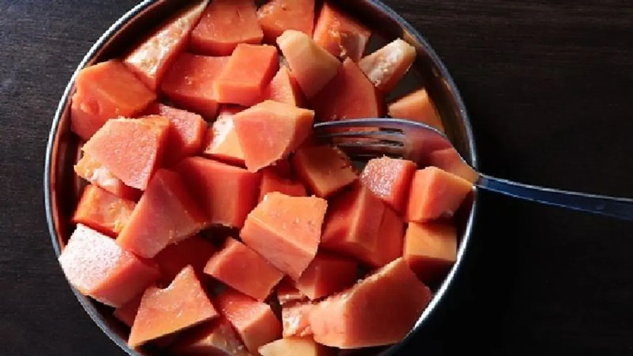 পেঁপে খাওয়ার আগে নিন চিকিৎসকের পরামর্শ, জেনে নিন নেপথ্য কারন পেঁপে খাওয়ার আগে নিন চিকিৎসকের পরামর্শ, জেনে নিন নেপথ্য কারন