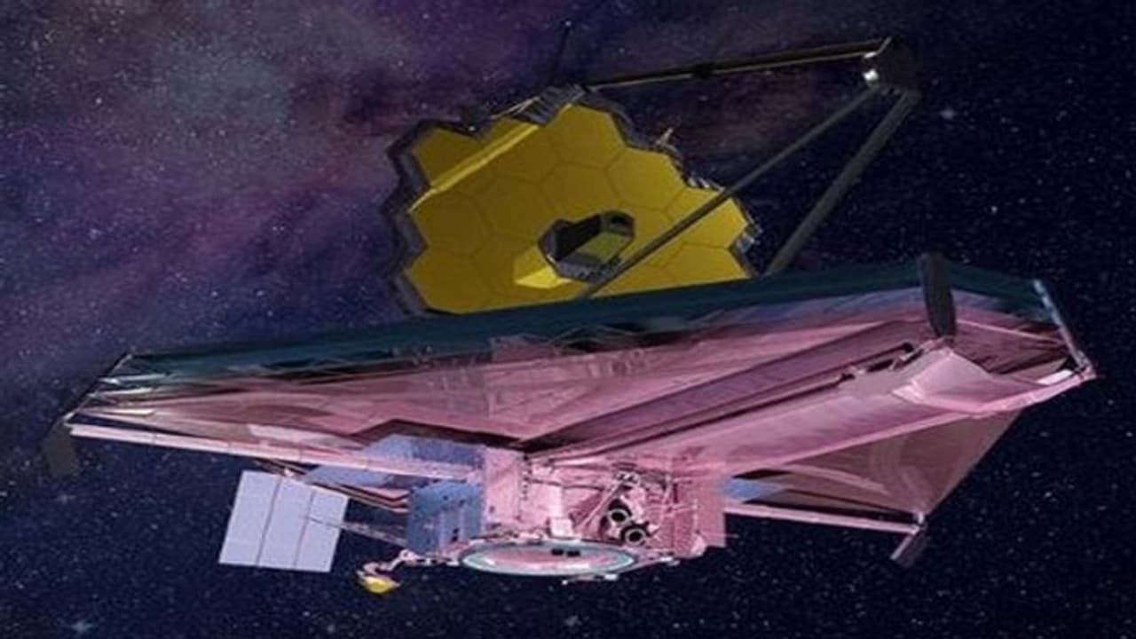 अंतरिक्ष में तैनात हुआ James Webb Telescope, ब्रह्मांड के रहस्यों से उठाएगा पर्दा अंतरिक्ष में तैनात हुआ James Webb Telescope, ब्रह्मांड के रहस्यों से उठाएगा पर्दा