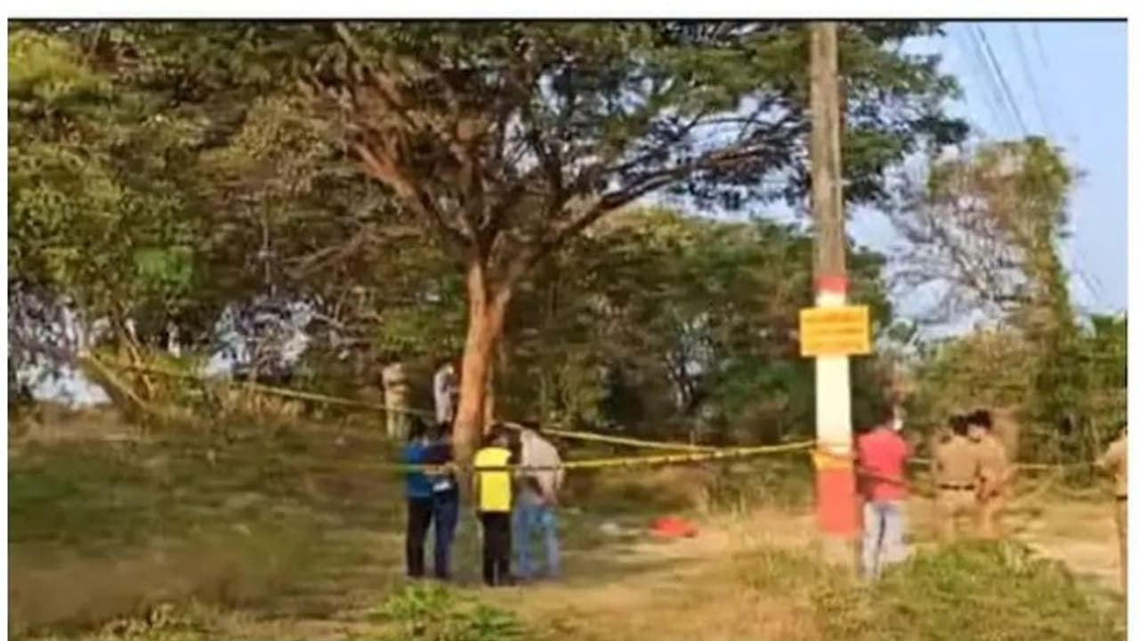 'വഴക്കിനൊടുവില് കഴുത്തറുത്ത് കൊന്നു'; ജാന് ബീവിക്കൊപ്പം താമസിച്ചിരുന്ന ആള് പിടിയില് 'വഴക്കിനൊടുവില് കഴുത്തറുത്ത് കൊന്നു'; ജാന് ബീവിക്കൊപ്പം താമസിച്ചിരുന്ന ആള് പിടിയില്