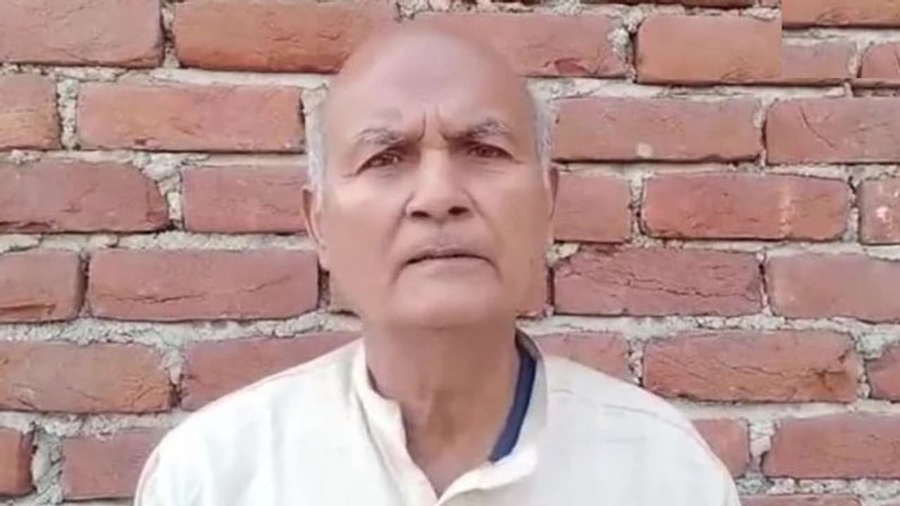 बिहार में 12 बार कोरोना वैक्सीन लगवाने वाले बुजुर्ग पर FIR, खुलासा किया कैसे लगवाए टीके और गिनाए फायदे