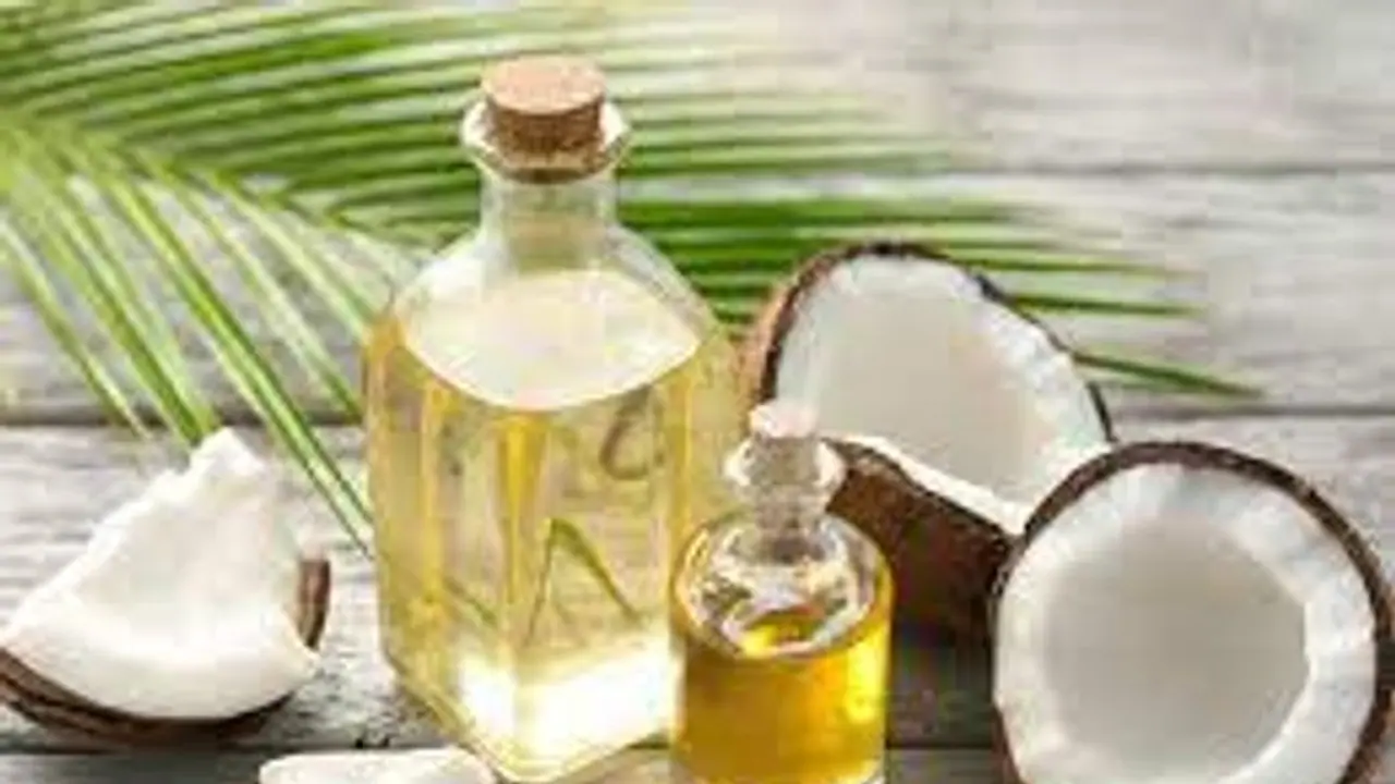 ಕೊಬ್ಬರಿ ಎಣ್ಣೆಗೆ ಈ ವಸ್ತು ಬೆರೆಸಿ ಹಚ್ಚಿದ್ರೆ ರೇಷ್ಮೆಯಂತ ಕೂದಲಿನ ಒಡತಿ ನೀವಾಗ್ತೀರಿ