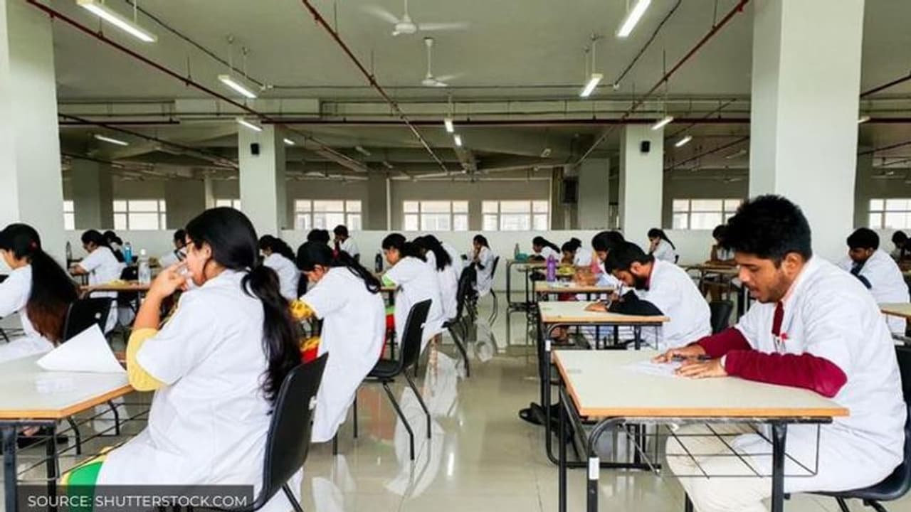 ஜனவரி 12 ஆம் தேதி கலந்தாய்வு.. அறிவித்தது மத்திய சுகாதாரத்துறை.. இட ஒதுக்கீட்டு முறையில் கலந்தாய்வு .. ஜனவரி 12 ஆம் தேதி கலந்தாய்வு.. அறிவித்தது மத்திய சுகாதாரத்துறை.. இட ஒதுக்கீட்டு முறையில் கலந்தாய்வு ..