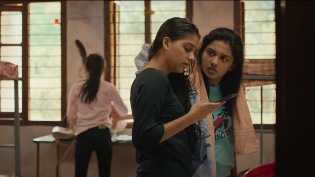 Super Sharanya sneak peek : 'സോന'യായി സ്കോര് ചെയ്യുന്ന മമിത ബൈജു; 'സൂപ്പര് ശരണ്യ' സ്നീക്ക് പീക്ക് Super Sharanya sneak peek : 'സോന'യായി സ്കോര് ചെയ്യുന്ന മമിത ബൈജു; 'സൂപ്പര് ശരണ്യ' സ്നീക്ക് പീക്ക്