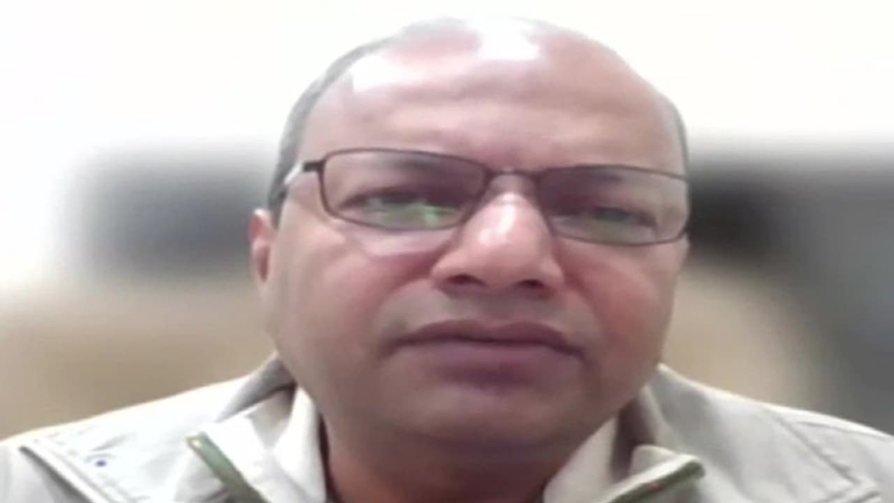 इस महीने के अंत में पीक पर पहुंचकर मार्च में खत्म हो जाएगी Covid की तीसरी लहर, IIT कानपुर के प्रोफेसर का दावा इस महीने के अंत में पीक पर पहुंचकर मार्च में खत्म हो जाएगी Covid की तीसरी लहर, IIT कानपुर के प्रोफेसर का दावा