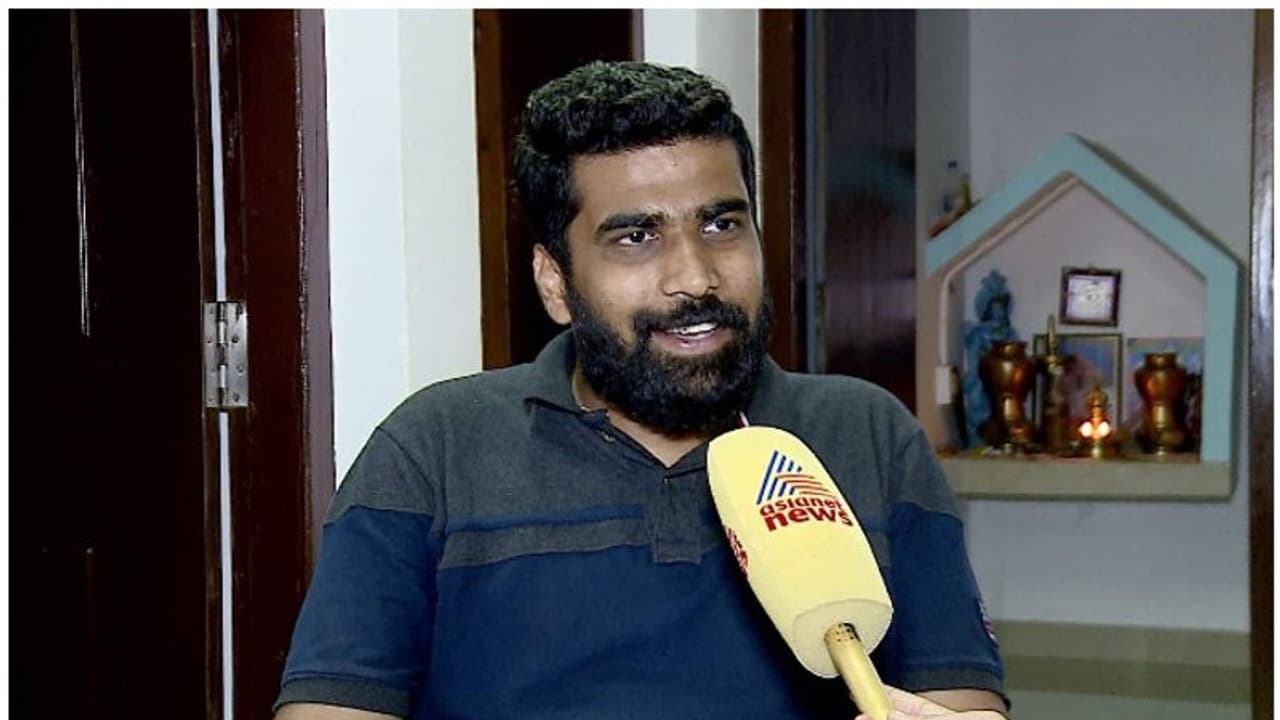 Silver Line : സര്‍വ്വേകല്ല് പിഴുതെറിഞ്ഞ ഫോട്ടോ പങ്കുവെച്ചതിന് കേസ്; നിയമ നടപടിയുമായി യൂത്ത് കോൺഗ്രസ് നേതാവ്
