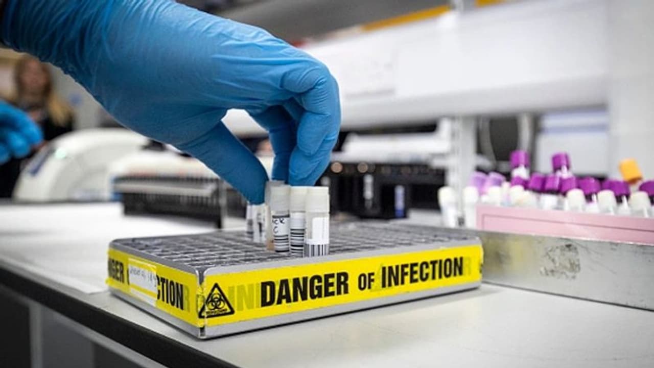 Deltacron Virus: நான்காம் அலை வந்தாச்சா..? பிரிட்டனை மிரட்டும் டெல்டாக்ரான்....பீதியில் உறைந்த உலக மக்கள்..!