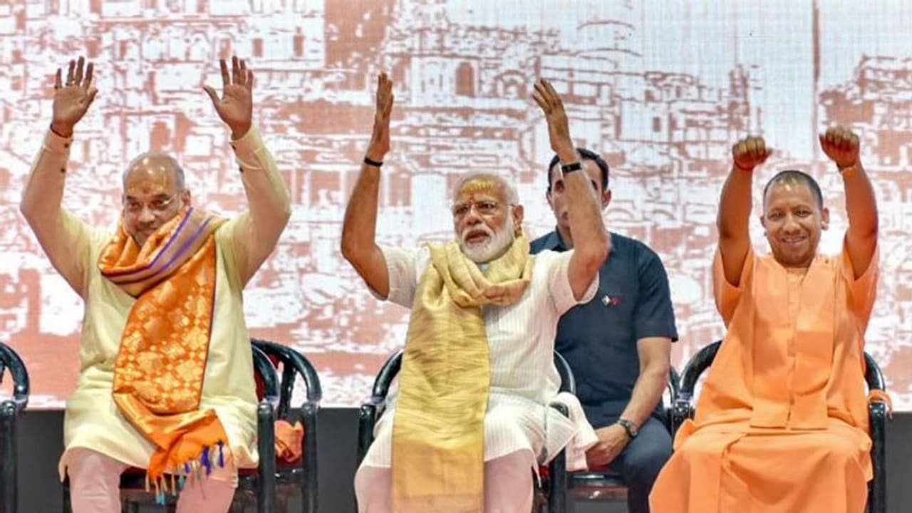 தேர்தல் தடைக்கு முன்பே 68% இடங்களில் உ.பியில் பிரச்சாரத்தை முடித்த மோடி ஷா யோகி.. கதி கலங்கும் எதிர்கட்சிகள். தேர்தல் தடைக்கு முன்பே 68% இடங்களில் உ.பியில் பிரச்சாரத்தை முடித்த மோடி ஷா யோகி.. கதி கலங்கும் எதிர்கட்சிகள்.